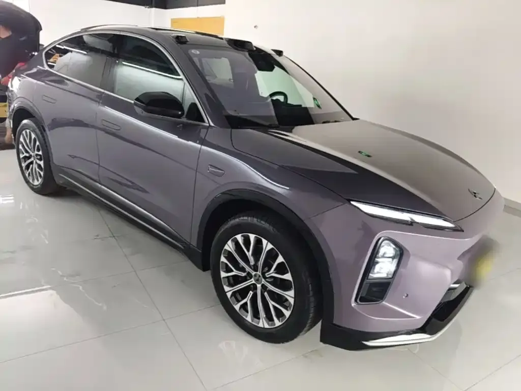 NIO EC6 — фото 10