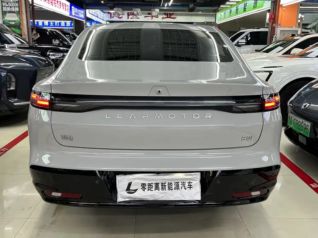 Leapmotor B01 — фото 10