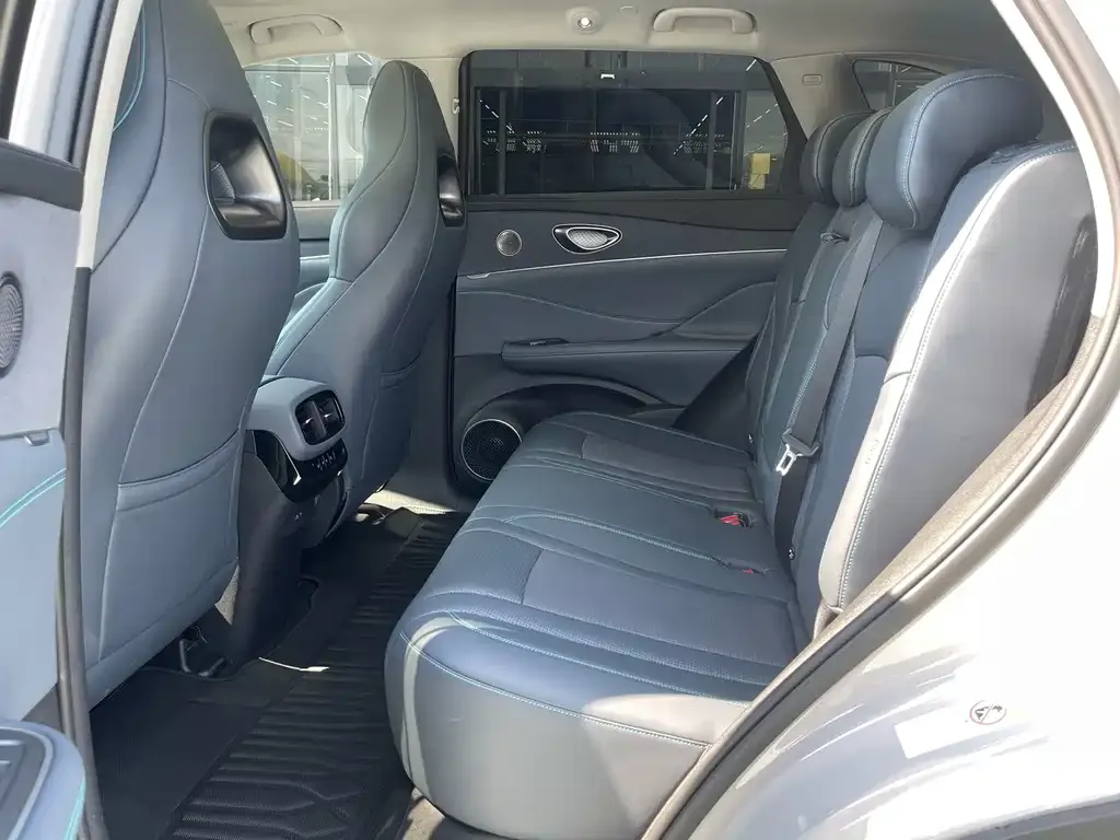BYD Hiace 07 DM-i — фото 2