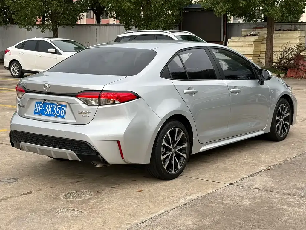 Toyota Levin — фото 10