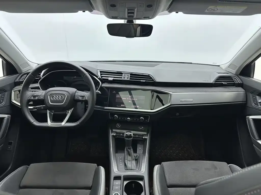 Audi Q3 — фото 9