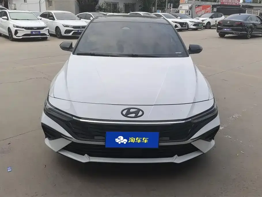 Hyundai Elantra — фото 4