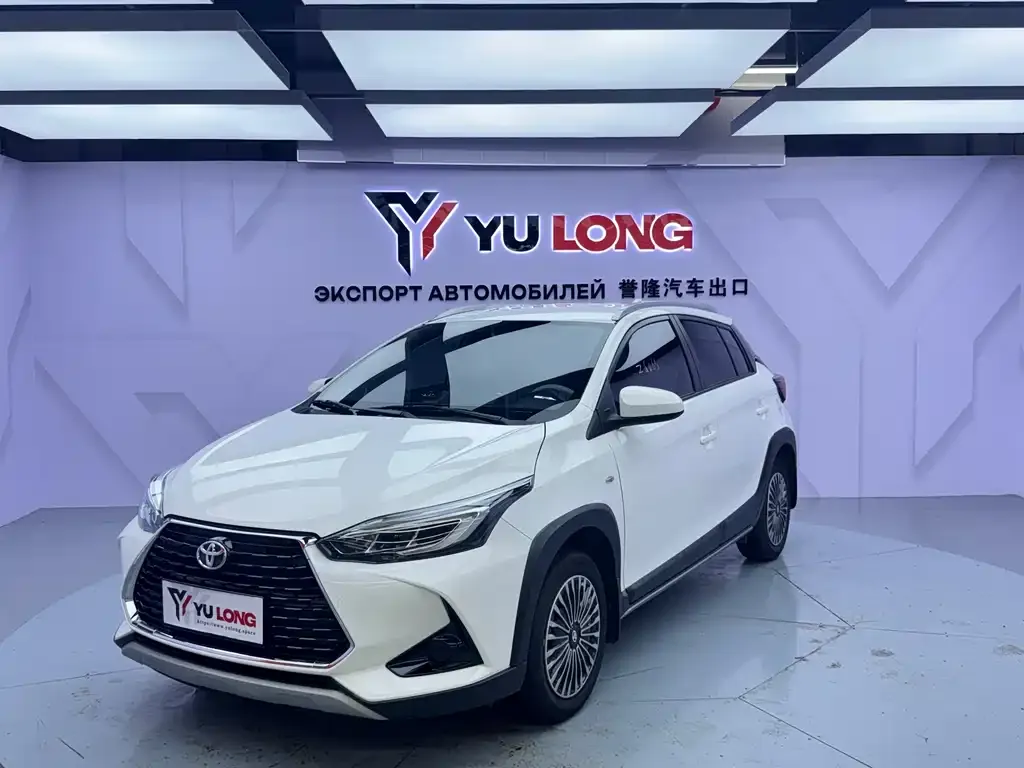 Toyota Yaris L — фото 4