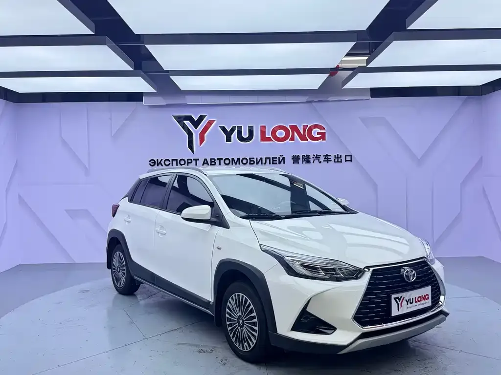 Toyota Yaris L — фото 7