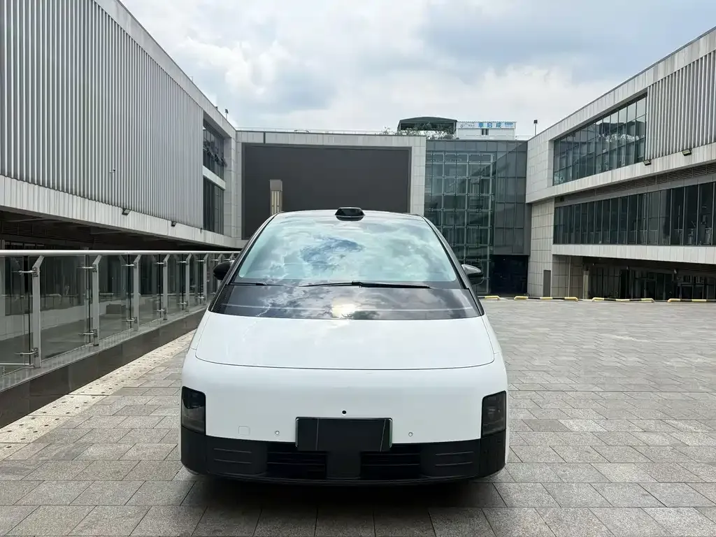 Li Auto MEGA — фото 1