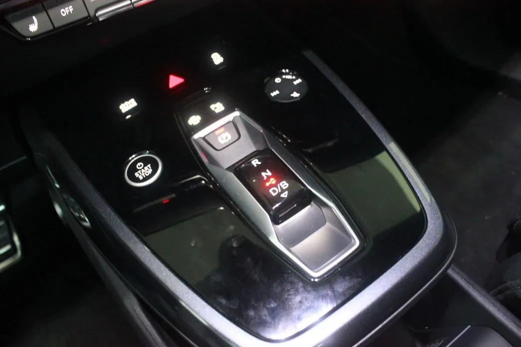 Audi Q4 e-tron 2025 из KR, фото 3