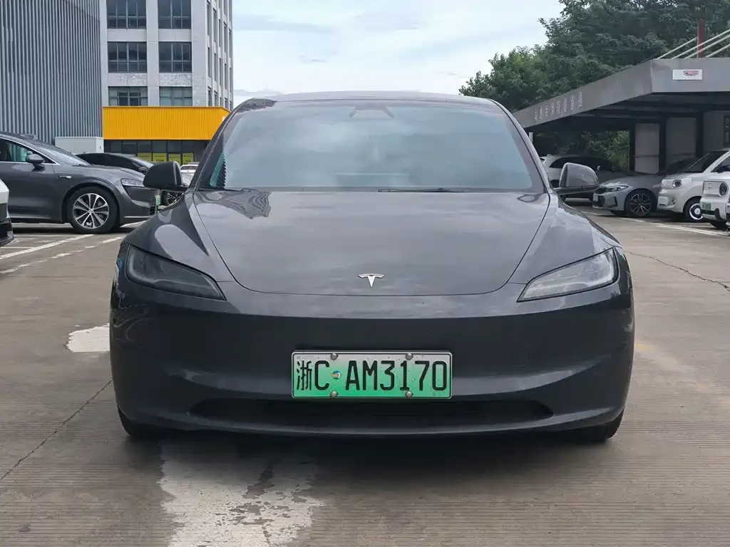 Tesla Model 3 — фото 6