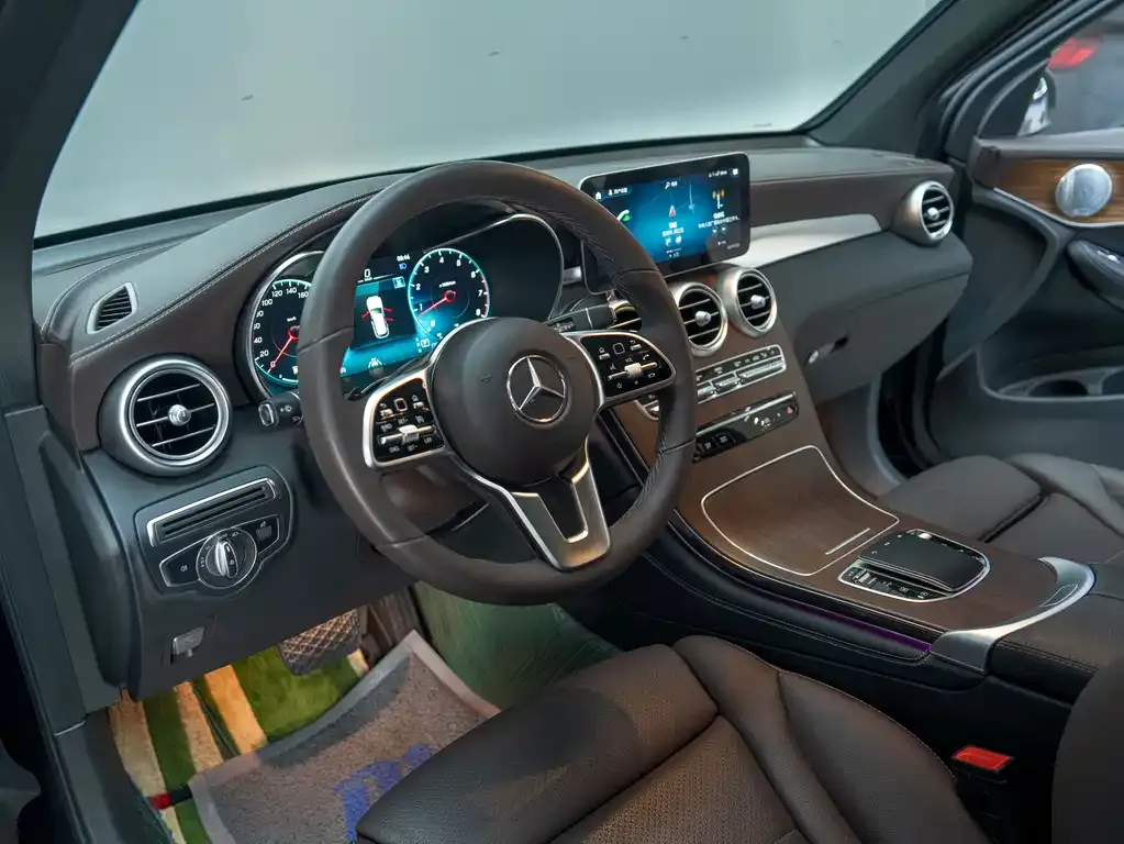 Mercedes-Benz GLC — фото 9
