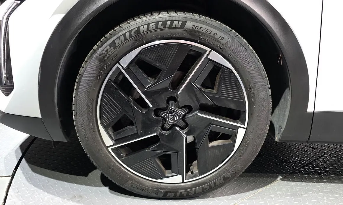 Peugeot 408 2024 из KR, фото 10