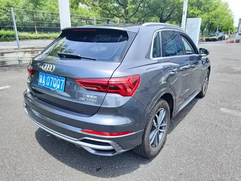 Audi Q3 — фото 9