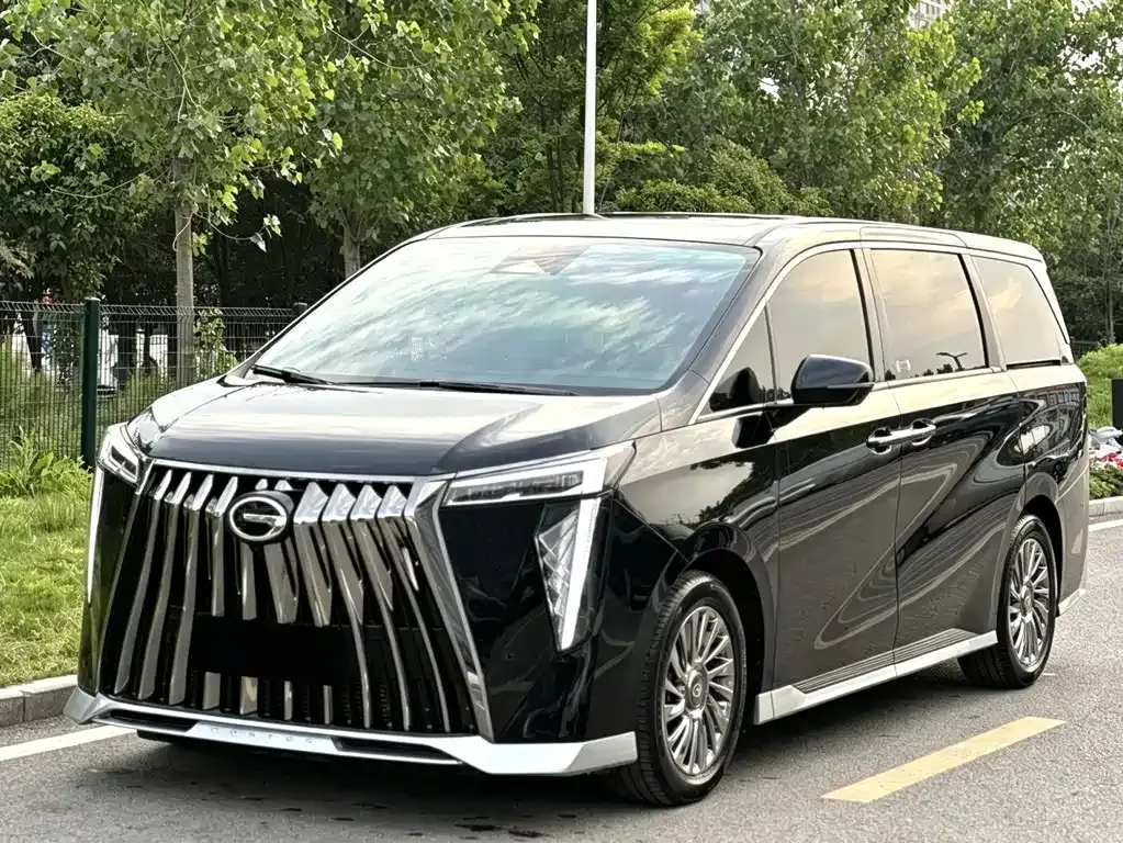 GAC Motor Trumpchi M8 — фото 1
