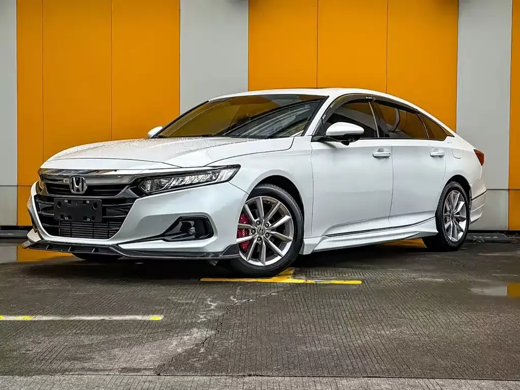 Honda Accord — фото 1