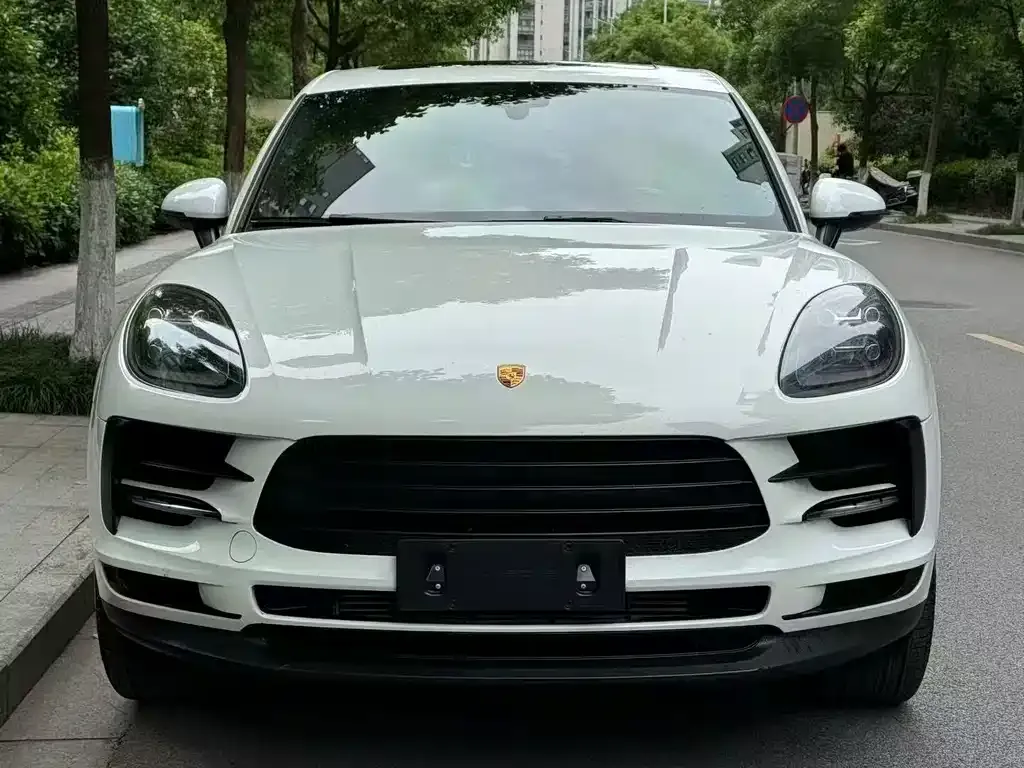 Porsche Macan — фото 1