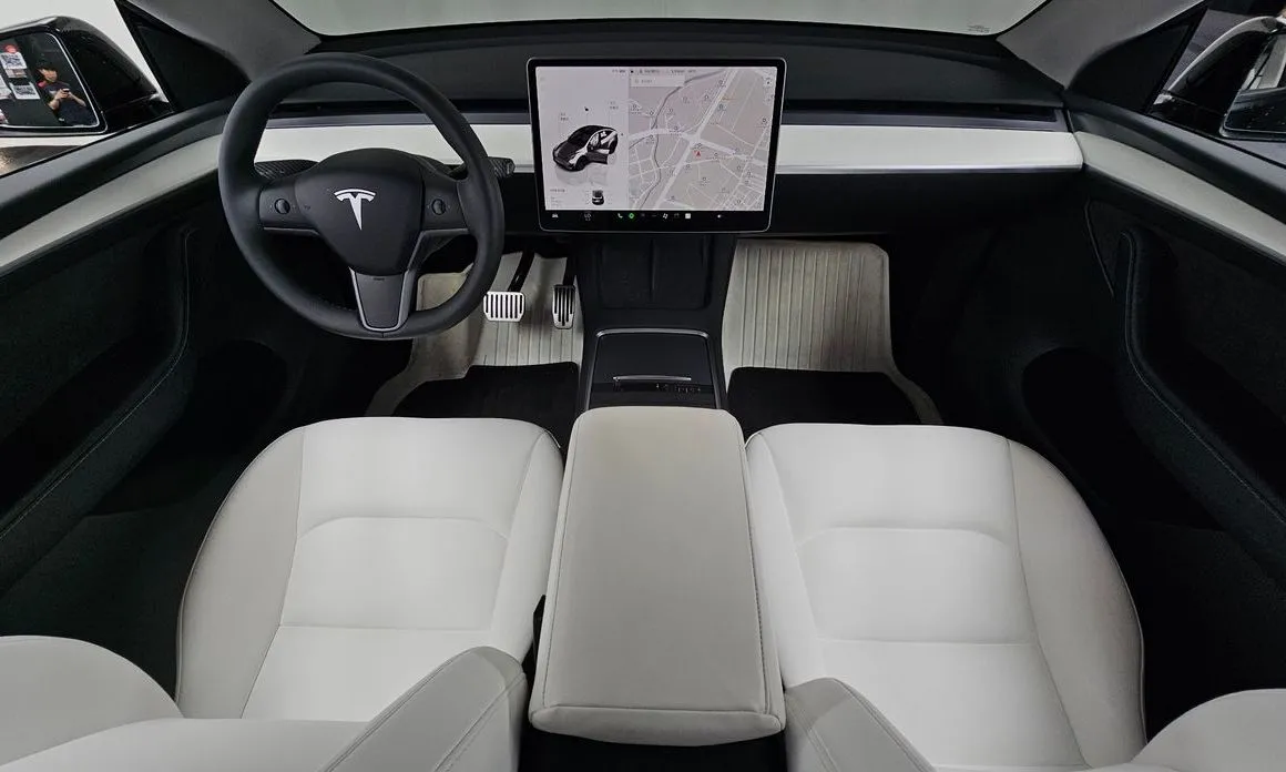 Tesla Model Y — фото 4