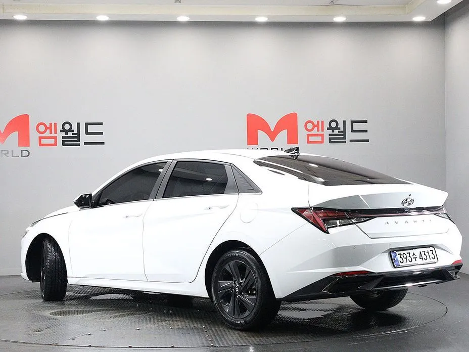 Hyundai AVANTE — фото 3