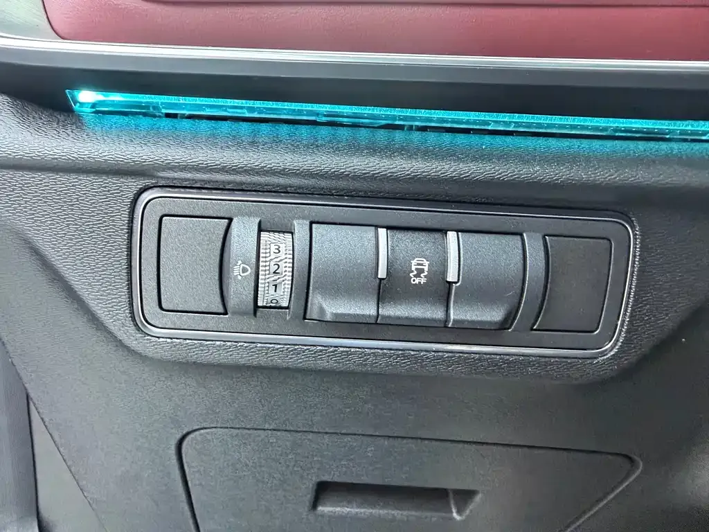 Jetour X70 PLUS — фото 10