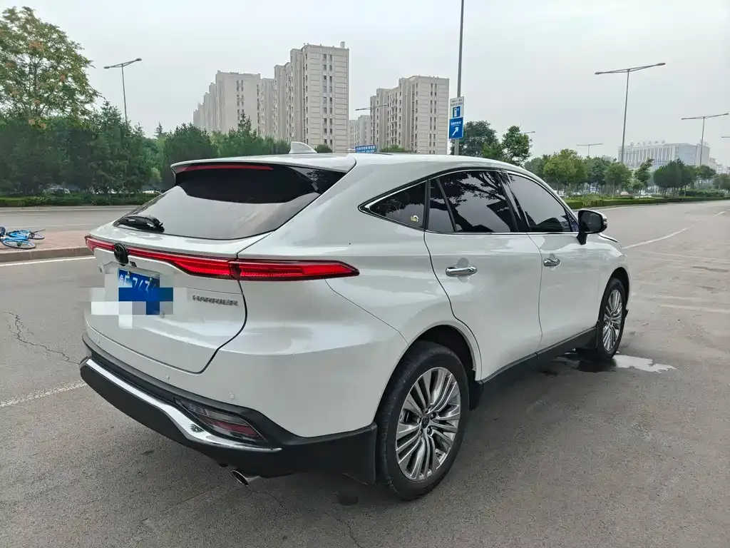 Toyota Harrier — фото 9