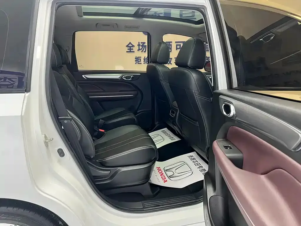 GAC Motor Trumpchi M6 — фото 9