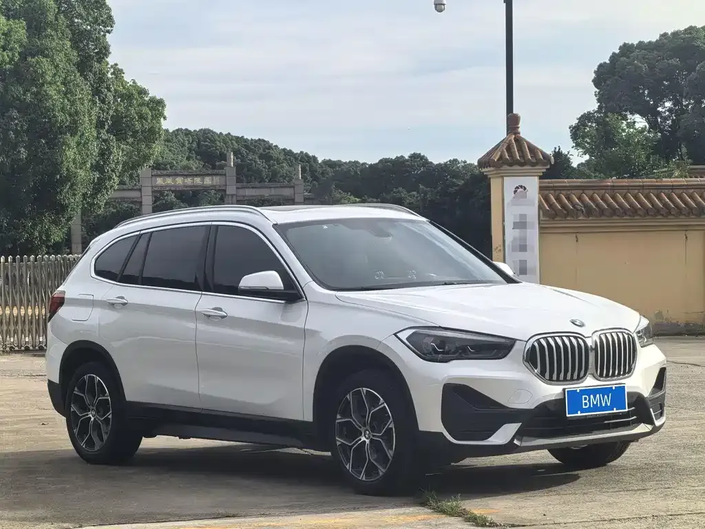 BMW X1 — фото 2