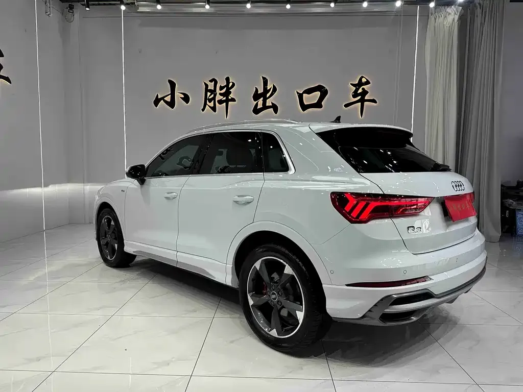 Audi Q3 — фото 10