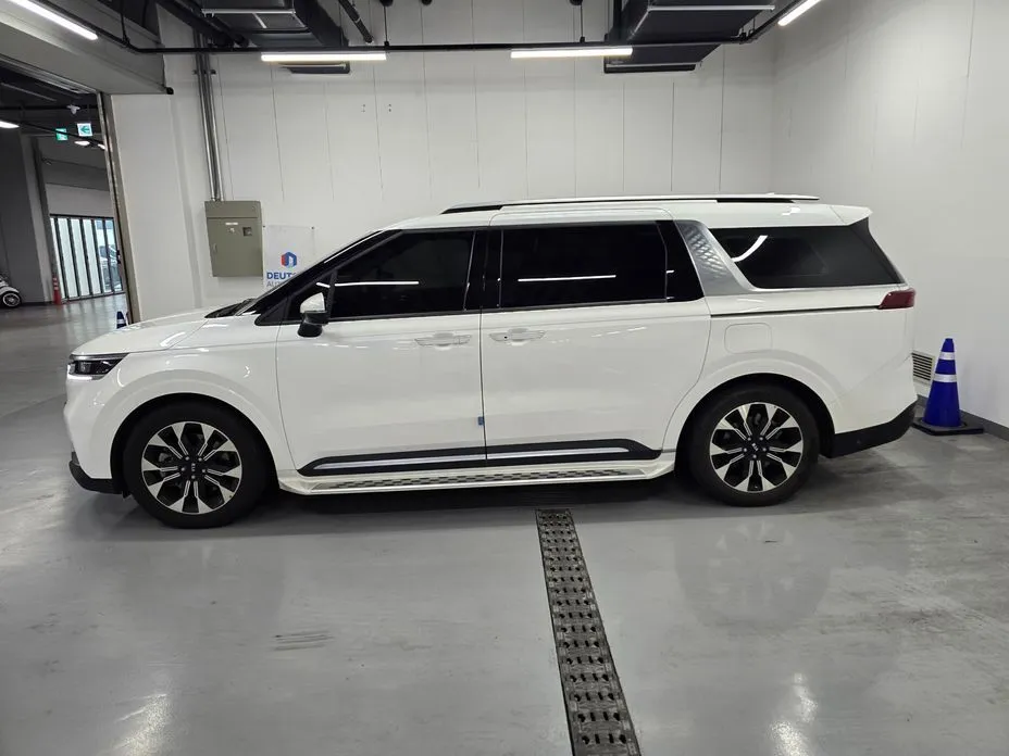 Kia Carnival — фото 2