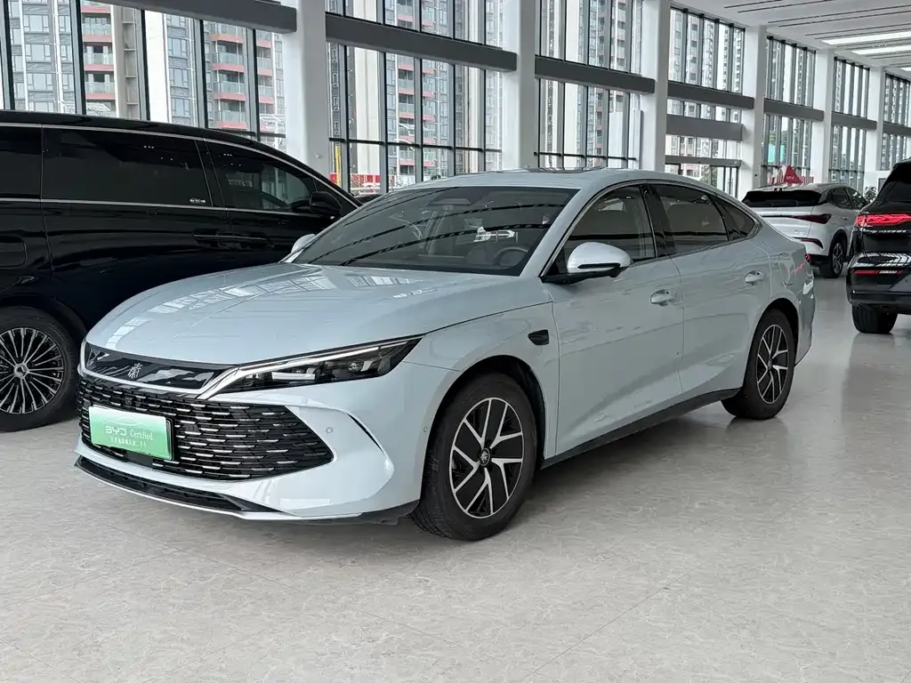 BYD Qin L — фото 1