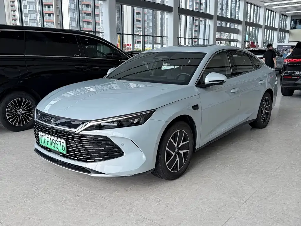 BYD Qin L — фото 9