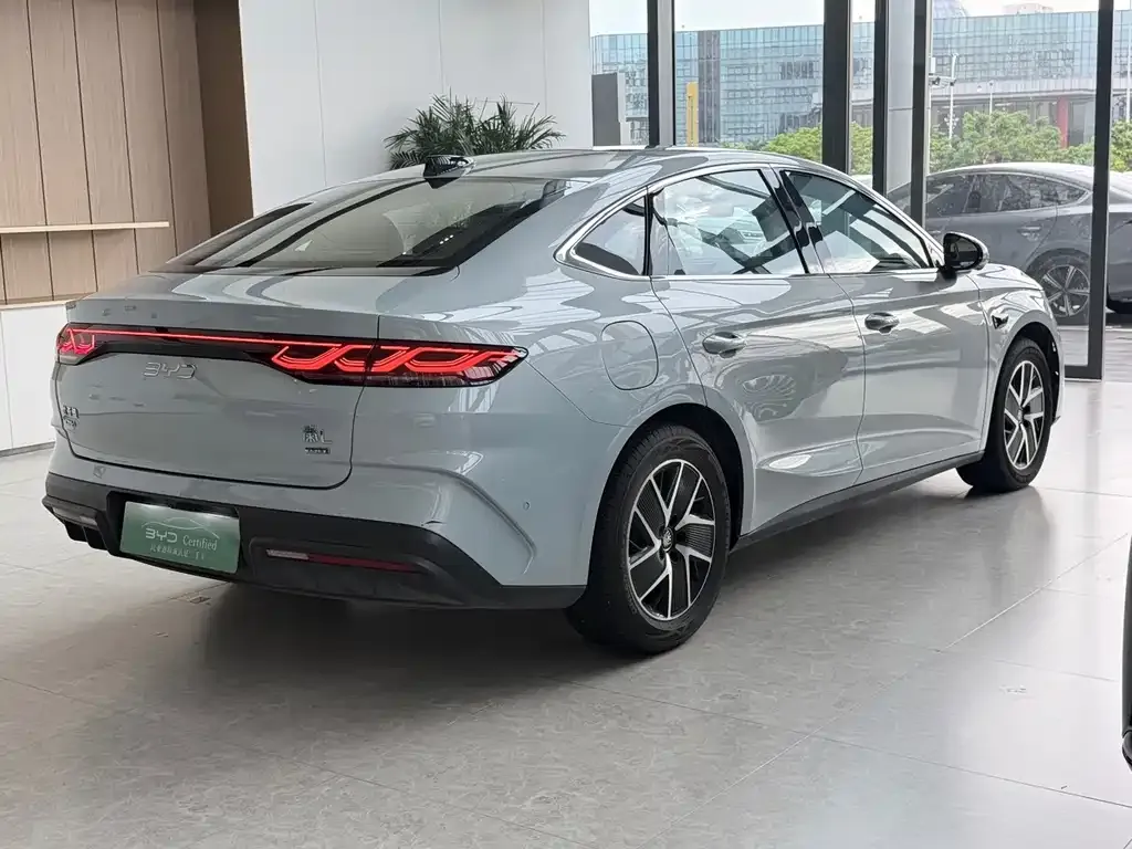 BYD Qin L — фото 7