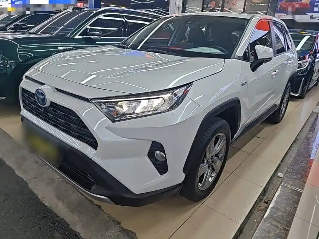 Toyota RAV4 — фото 6