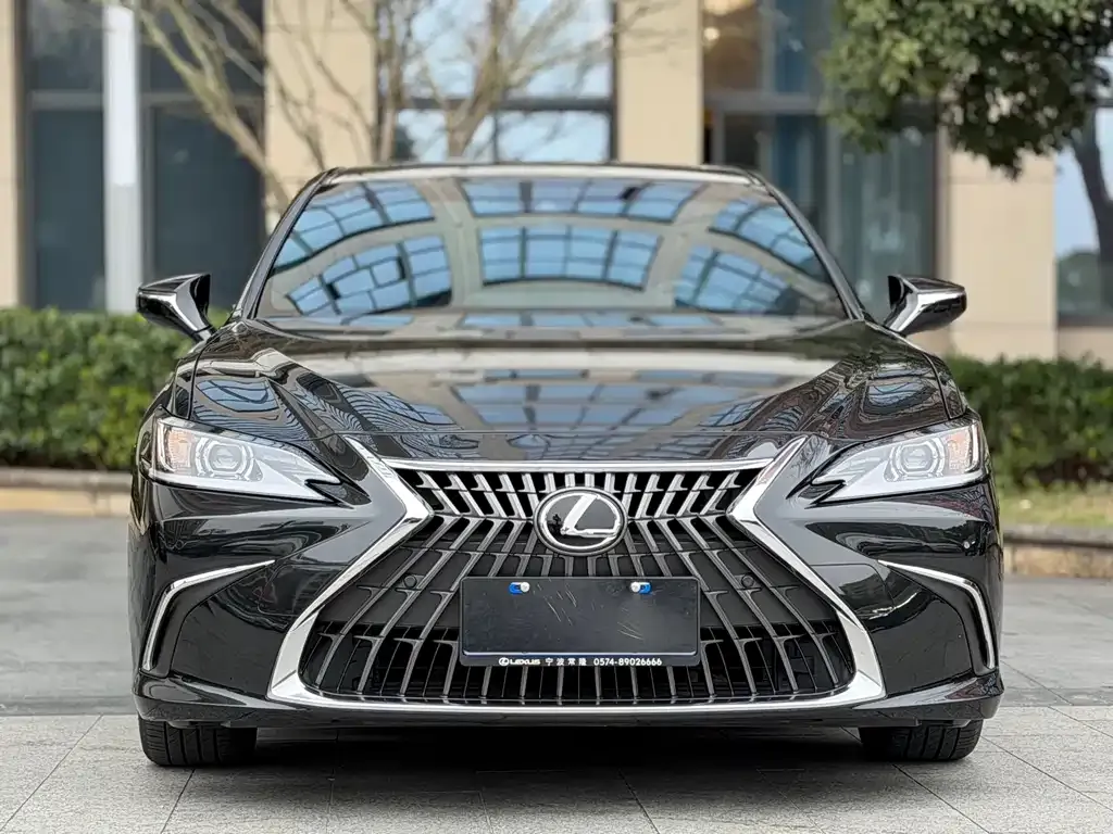 Lexus ES — фото 7