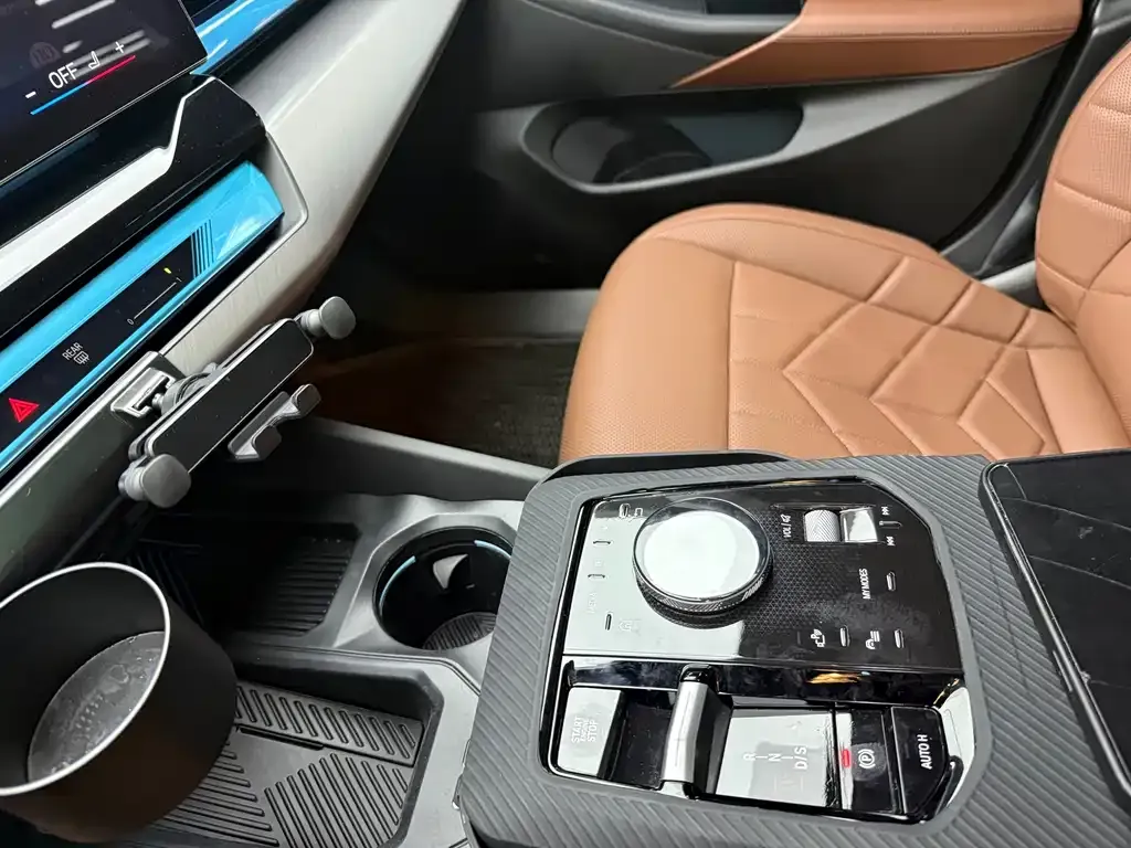 BMW 5 Series — фото 10