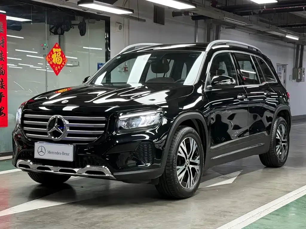 Mercedes-Benz GLB — фото 1
