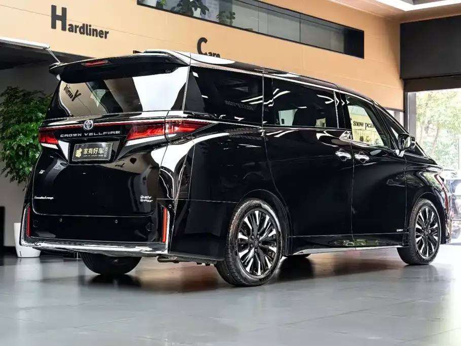 Toyota Vellfire — фото 5