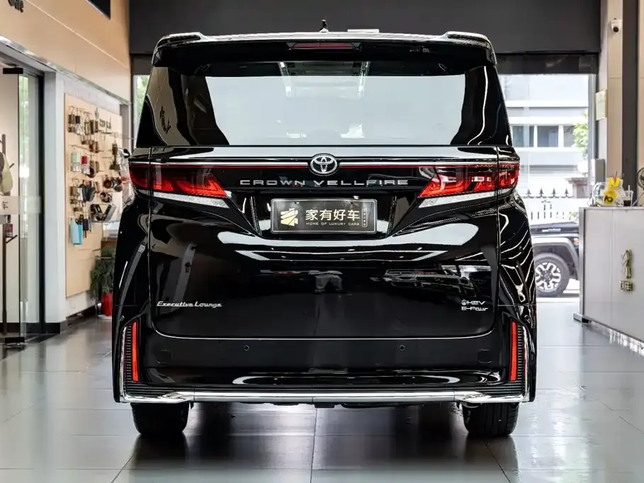 Toyota Vellfire — фото 9