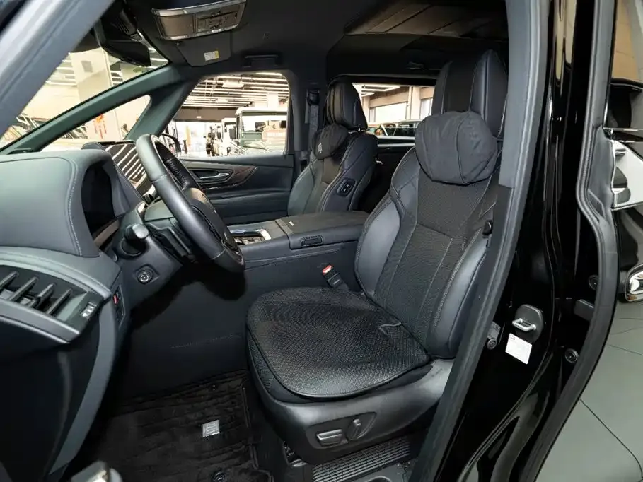 Toyota Vellfire — фото 8