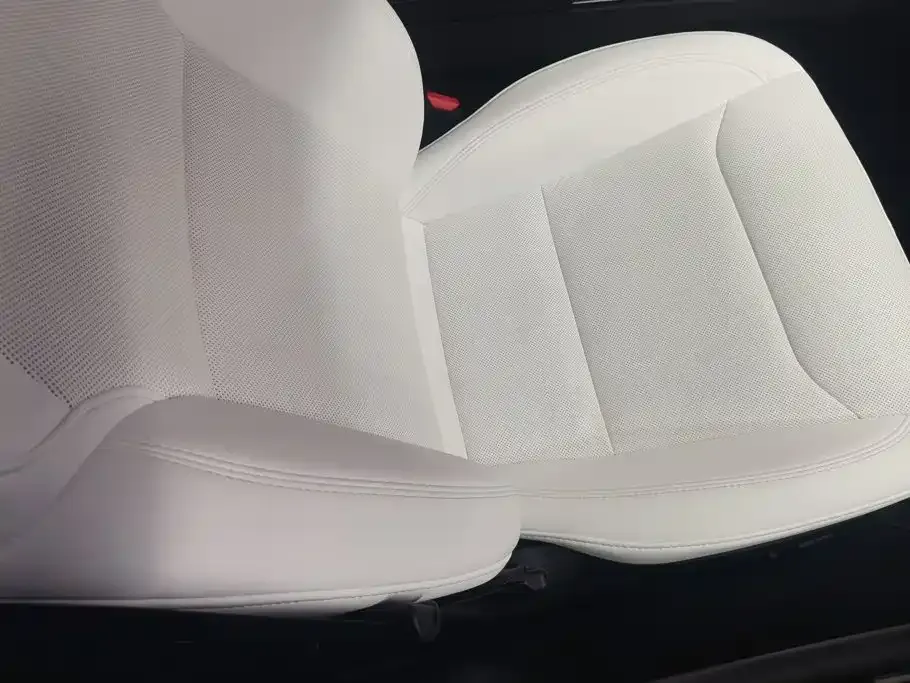 Tesla Model 3 — фото 10