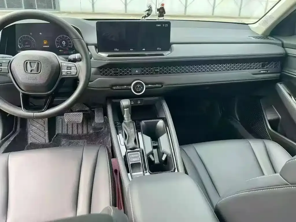 Honda Accord — фото 10