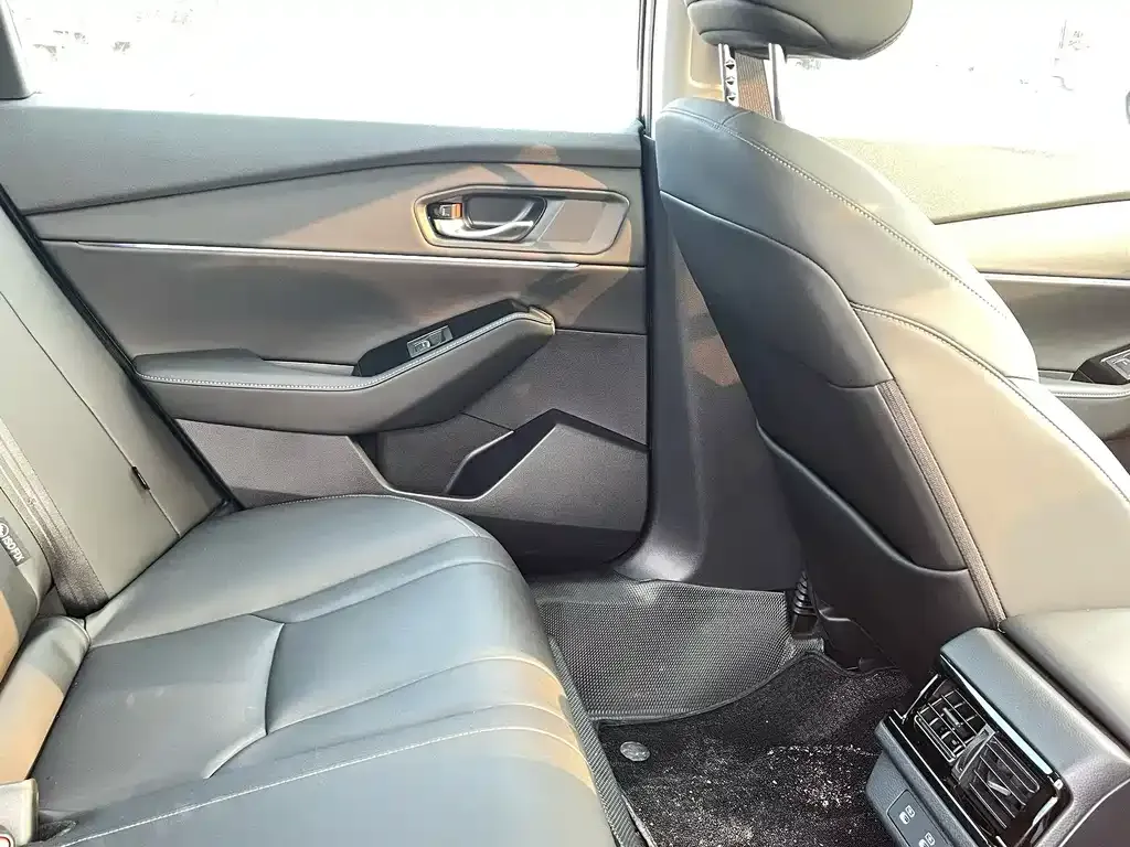 Honda Accord — фото 6