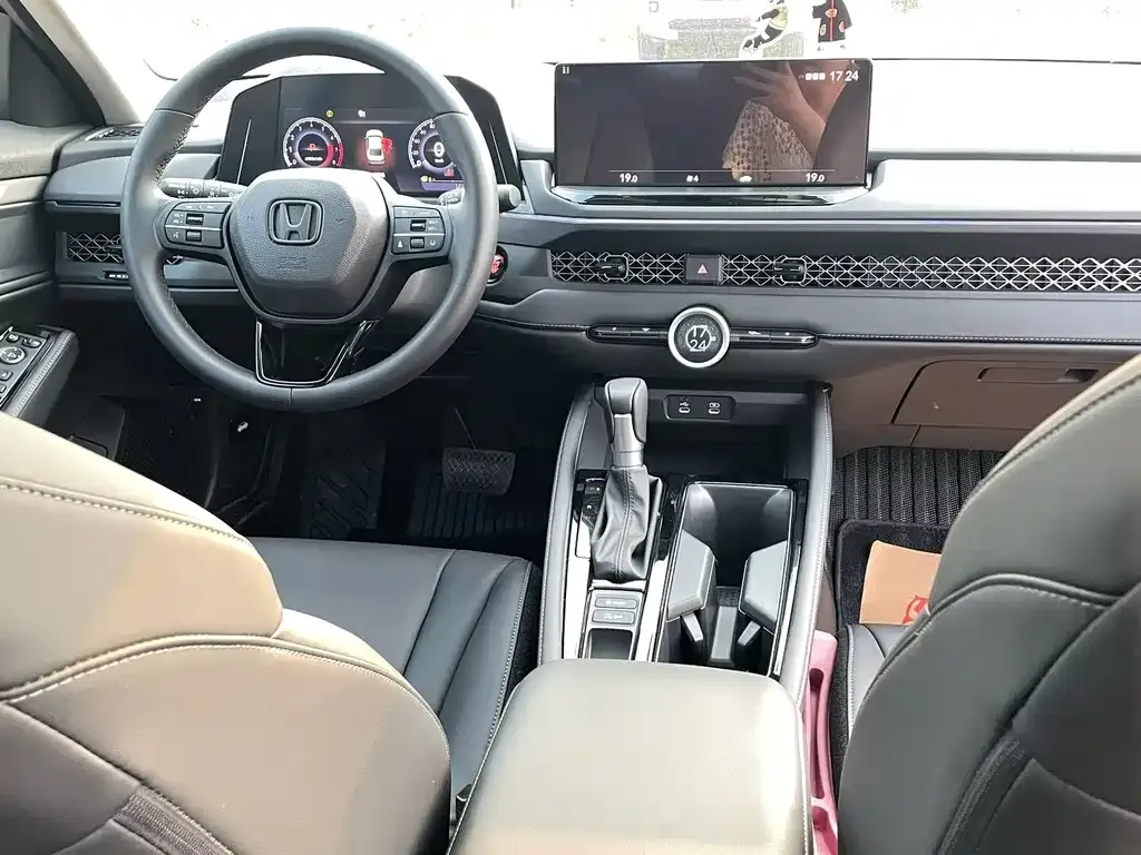 Honda Accord — фото 7