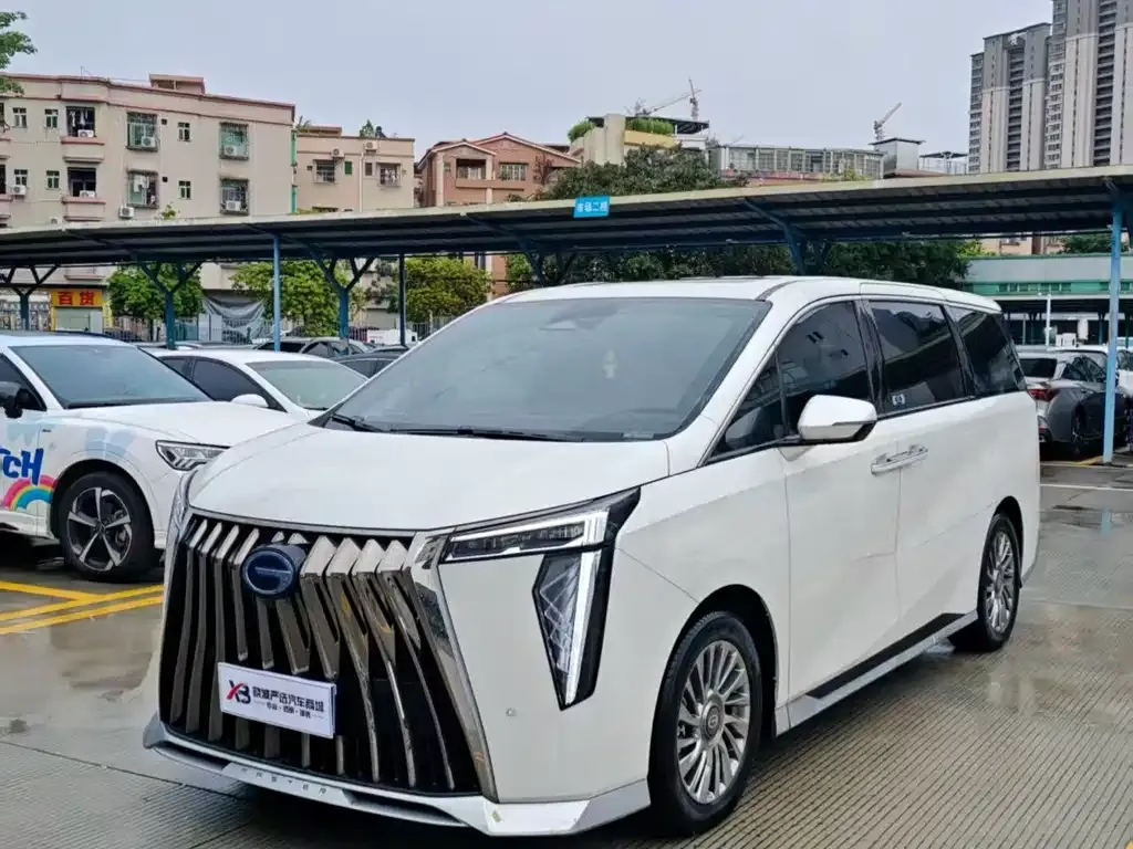 GAC Motor Trumpchi M8 — фото 1