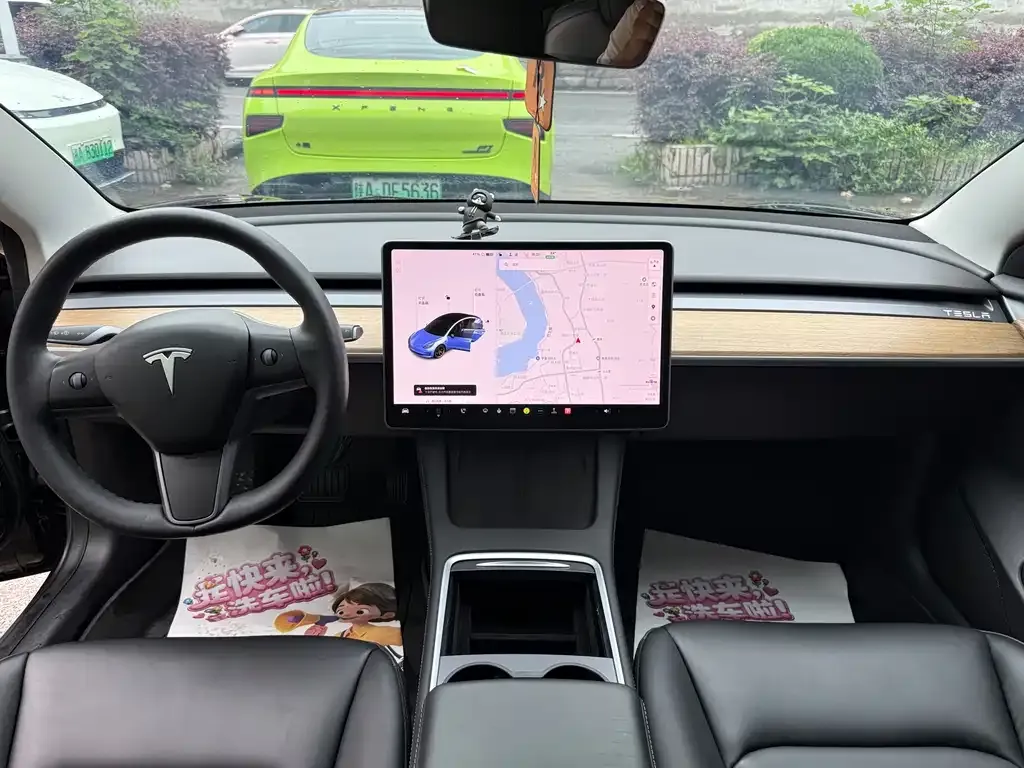 Tesla Model 3 — фото 2