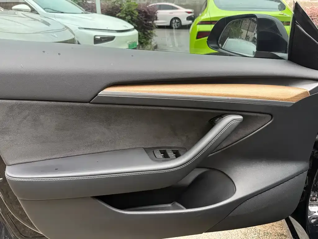 Tesla Model 3 — фото 6