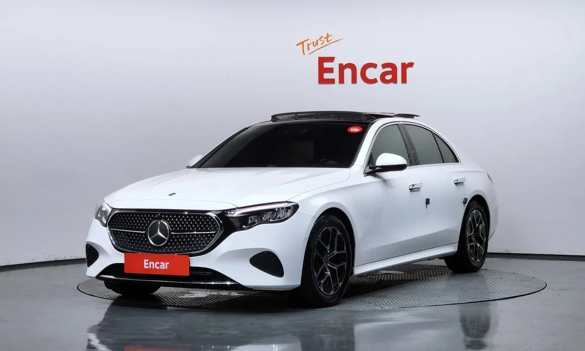 Mercedes-Benz E-Class — фото 1