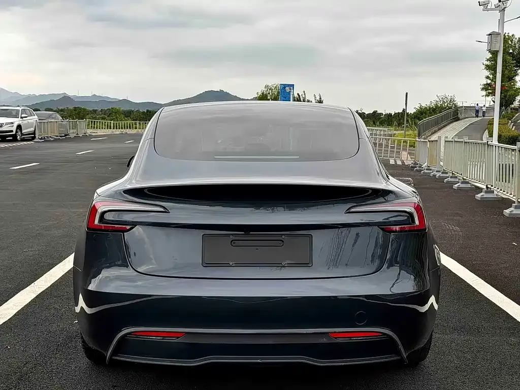 Tesla Model 3 2024 из CN, фото 9