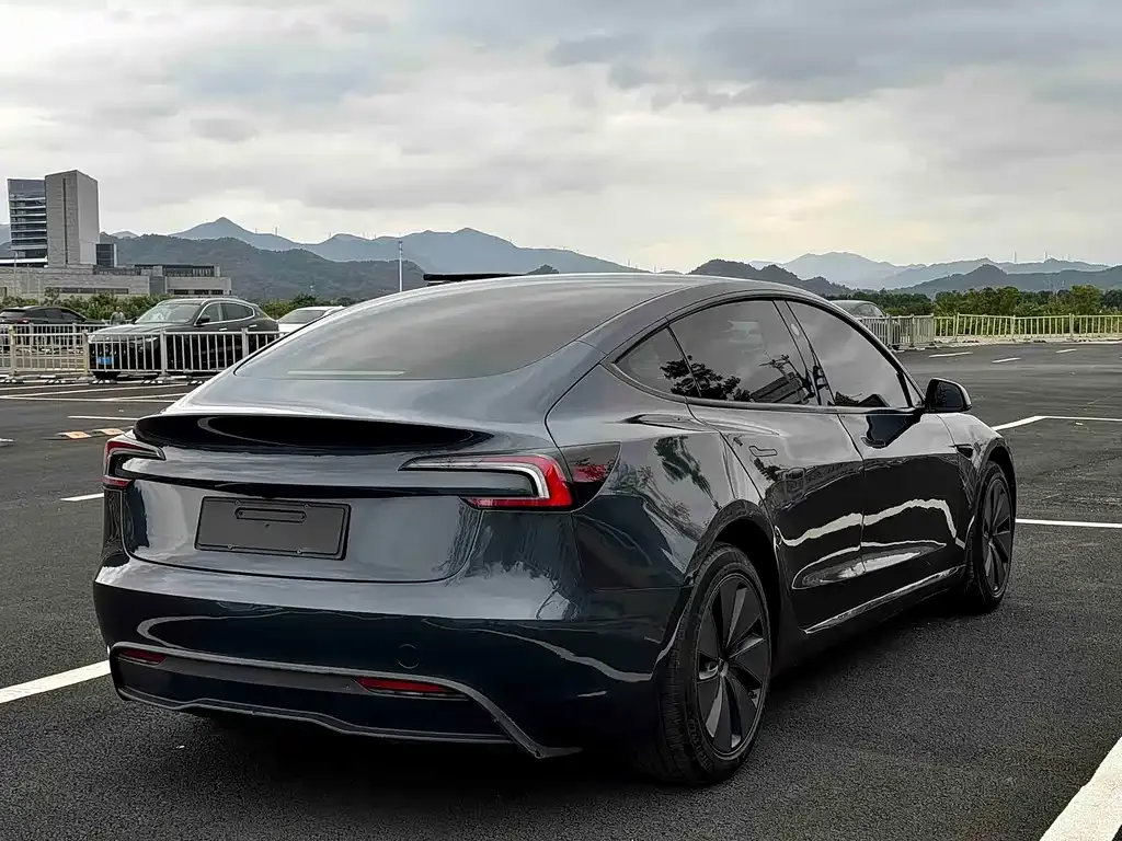 Tesla Model 3 2024 из CN, фото 3