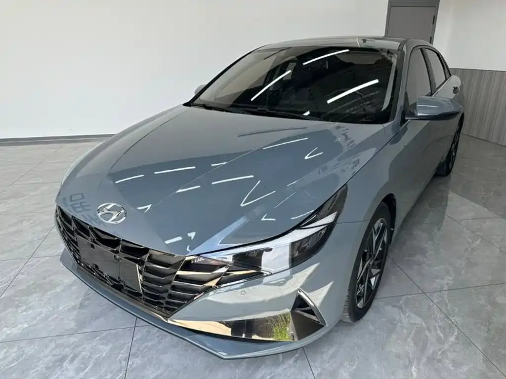 Hyundai Elantra — фото 3