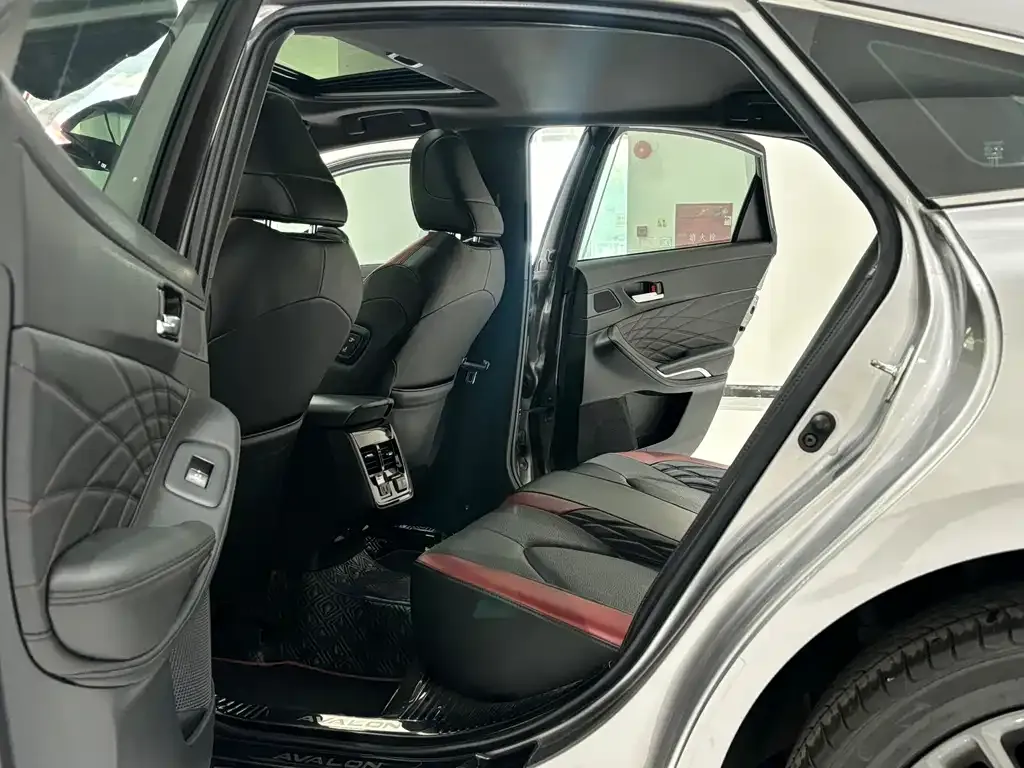 Toyota Avalon — фото 5