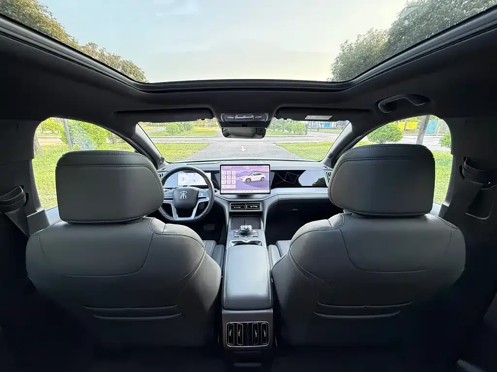 BYD L DM-i — фото 4