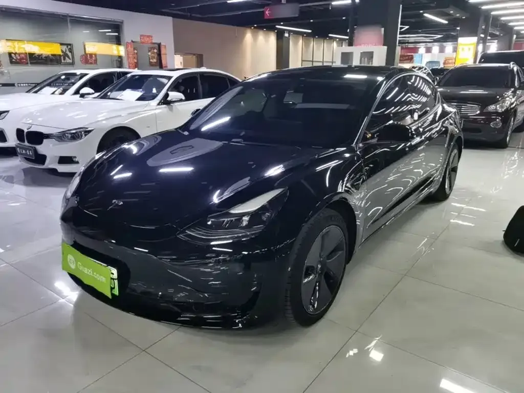 Tesla Model 3 — фото 8