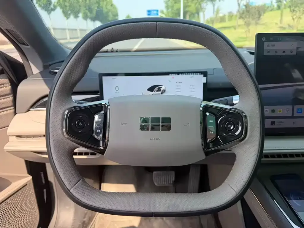 Geely Galaxy Xingyao 8 2025 из CN, фото 4